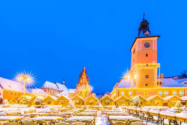 Mercado Navidad Árbol Decoraciones Ciudad Brasov Transilvania Rumania — Foto de Stock