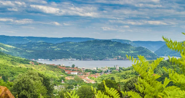 Panoramisch Uitzicht Orsova Stad Donau Achtergrond Roemenië — Stockfoto