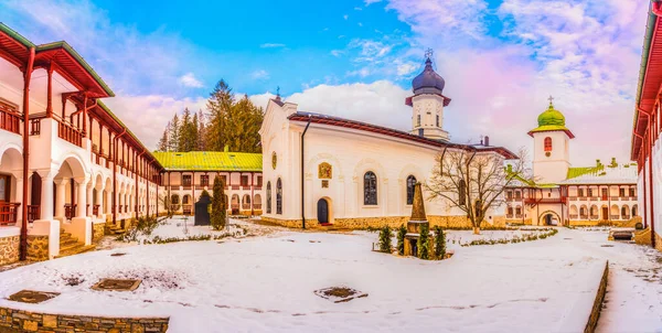 Agapia Klasztor Prawosławny Sezonie Zimowym Miasto Agapia Mołdawia Bukowina Rumunia — Zdjęcie stockowe