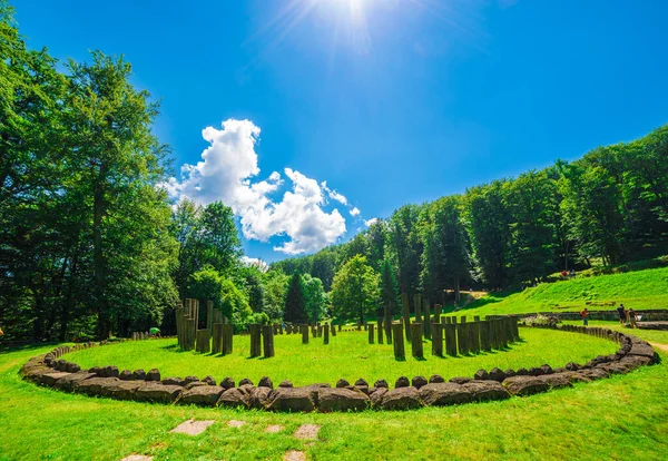 Sarmizegetusa Regia Ruinas Dacianas Fortaleza Sarmisegetusa Montañas Orastie Rumania — Foto de Stock