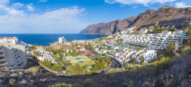 Puerto de Santiago şehri, Atlantik Okyanusu kıyısı, Tenerife, Kanarya Adası, İspanya