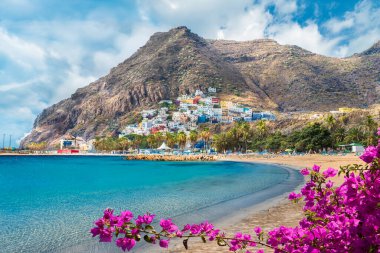 Las Teresitas plajı ve San Andres köyü, Tenerife, Kanarya Adaları, İspanya