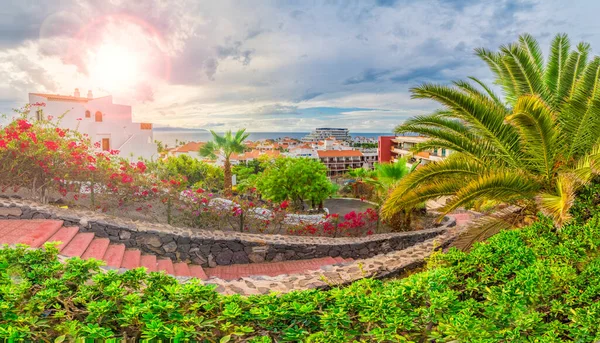 Puerto de Santiago şehri, Atlantik Okyanusu kıyısı, Tenerife, Kanarya Adası, Spai