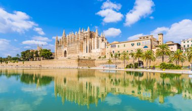 İspanya 'nın Palma de Mallorca adalarındaki Gotik Katedral ve Ortaçağ La Seu' su