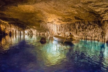 Mayorka Adası, İspanya 'da Cuevas del Drach