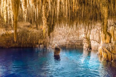 Mayorka Adası, İspanya 'da Cuevas del Drach