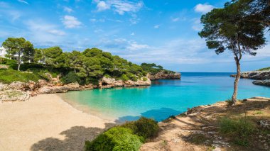 Cala Dor körfezi, Cala d 'Or şehri, Palma Mallorca Adası, İspanya