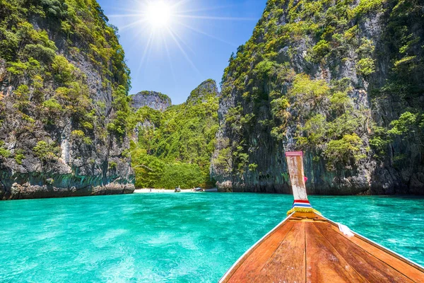 Landscape Longtail Boat Loh Samah Bay Phi Phi Island Thailand — Stock Photo, Image