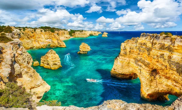 Landskap Med Vackra Praia Marinha Portugals Mest Kända Stränder Belägen — Stockfoto