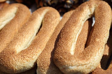 Ekmek ve tatlı kek İsrail bir fırında closeup.