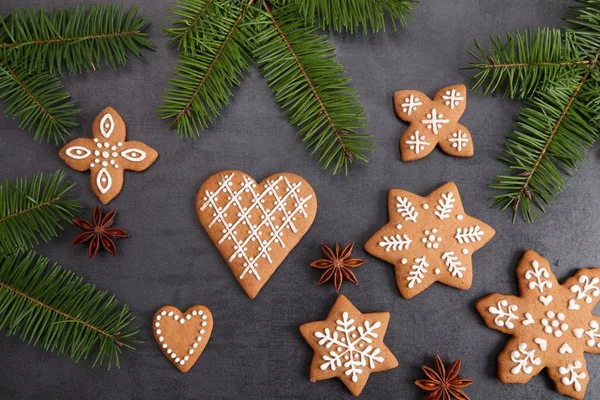 Biscuits Pain Épice Faits Maison Noël Sur Fond Sombre Bonne — Photo