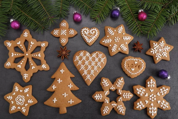 Χριστουγεννιάτικα Σπιτικά Μελόψωμο Cookies Σκούρο Φόντο Γλυκές Γεύσεις — Φωτογραφία Αρχείου