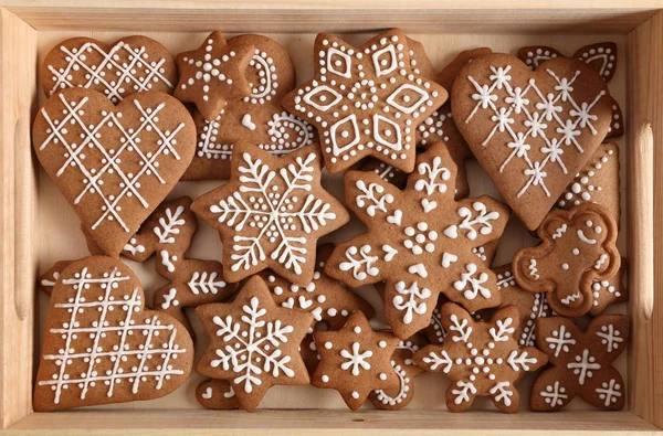 Zelfgemaakte Peperkoek Cookies Een Houten Doos Bovenaanzicht — Stockfoto