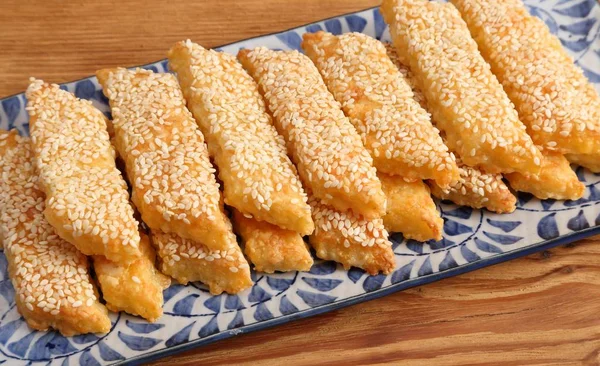 Kaas Koekjes Met Sesamzaadjes Smakelijk Gezond Tussendoortje Zonder Suiker — Stockfoto