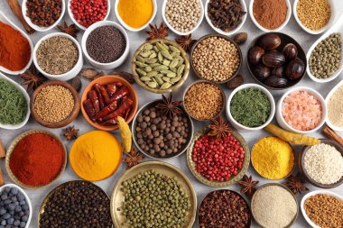 baharatlar ve otlar.