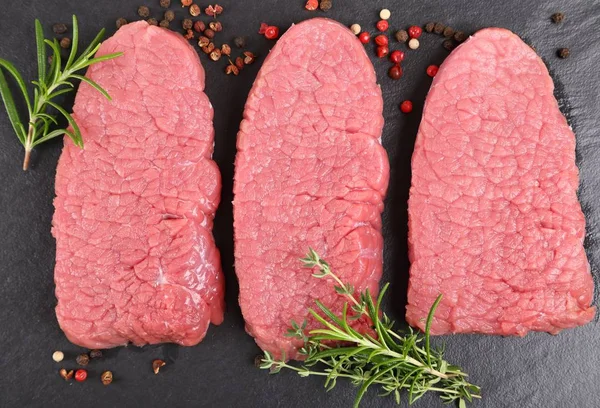 Filetes de solomillo de res . — Foto de Stock