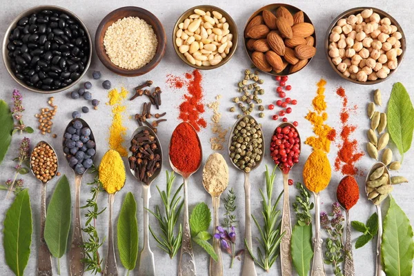 Gyógynövények, fűszerek és szuperétel. — Stock Fotó