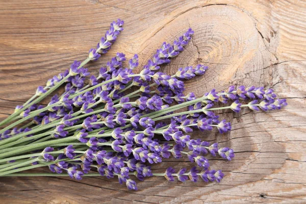 Lavanda Floreciente Sobre Fondo Madera Vista Superior — Foto de Stock