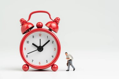 Çalışma saatleri, işe gitme ya da toplantı programı konsepti.