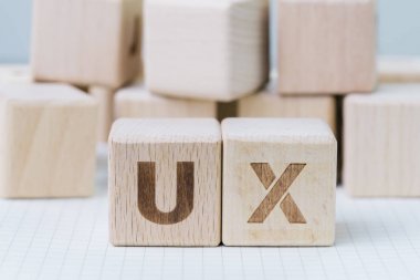 Ux geliştirme, Kullanıcı Deneyimi tasarım konsepti, küp ahşap blok