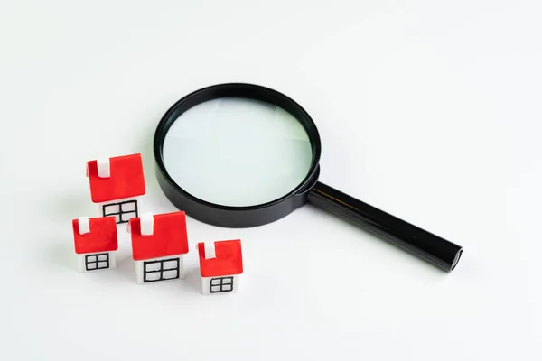 Szukaj domu i kredytu mieszkaniowego, nieruchomości lub kredytu hipotecznego con — Zdjęcie stockowe