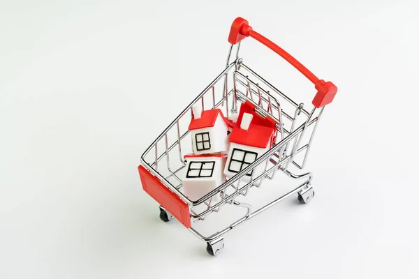 Comprare e vendere casa, domanda e offerta immobiliare su pu immobiliare — Foto Stock