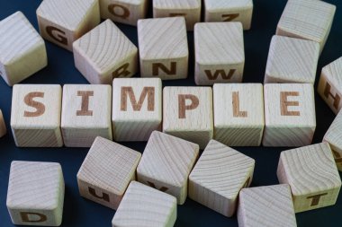 Basit, basitlik işleri netleştirir ve yönetmesi kolaydır.,