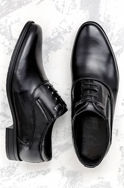 Mannen Zwart Lederen Schoen Lichte Achtergrond Comfortabele Schoenen — Stockfoto