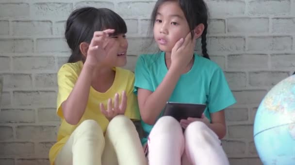 Asian Children Little Girls Using Smart Phone Home — Stock Video