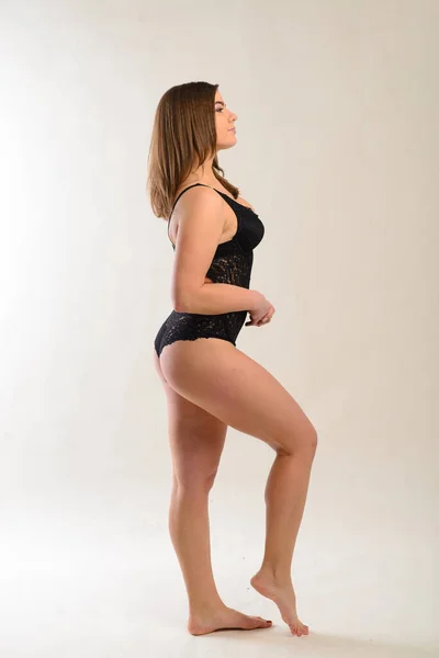 Belo Corpo Rechonchudo Sexy Mulher Estúdio Com Tatuagens Retrato Estúdio — Fotografia de Stock