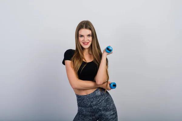 Ung Flicka Med Hantlar Vit Bakgrund Fitness Sport — Stockfoto