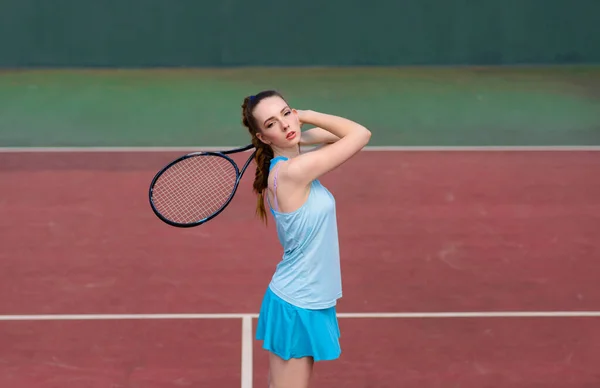 Sexy Meisje Tennisser Witte Jurk Hakken Houden Tennis Racket Het — Stockfoto