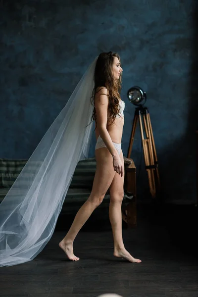 Manhã Noiva Menina Sexy Posando Roupa Interior Renda Branca Retrato — Fotografia de Stock