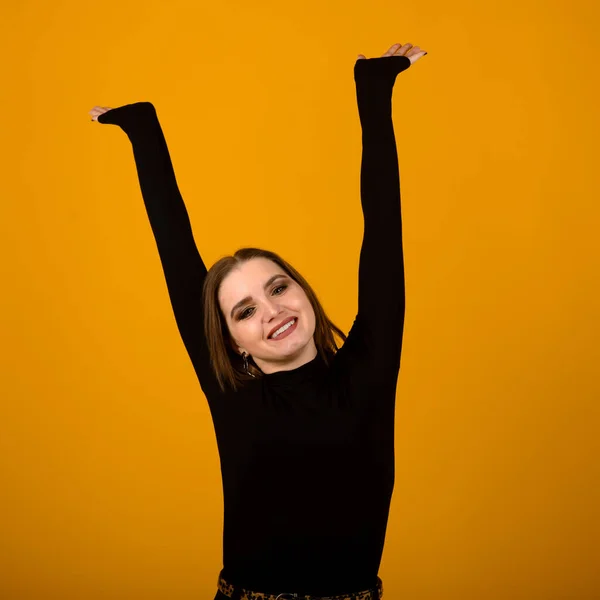 Emociones Sentimientos Actitud Reacción Humanas Imagen Mujer Moda Con Sonrisa —  Fotos de Stock