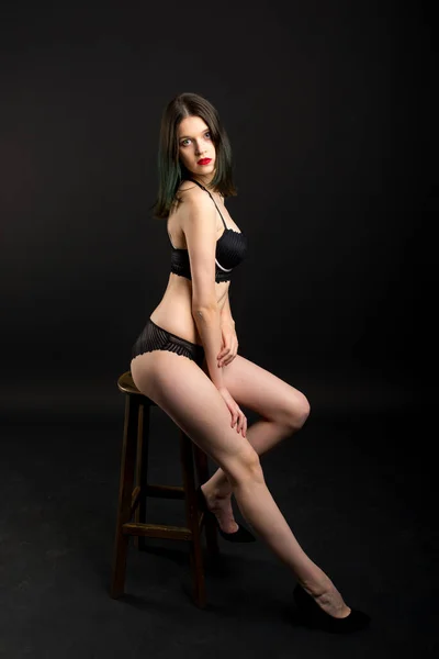 Vertikale Ansicht Foto Schöne Schüchterne Dame Spitze Bikini Boudoir Höschen — Stockfoto