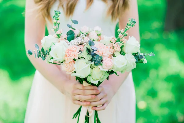 Wedding Bouquet White Red Roses Bride Hands Park — Stock Photo, Image