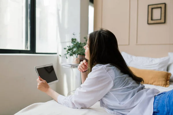 Eenzame Trieste Vrouw Diep Gedachten Thuis Depressie — Stockfoto