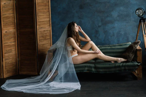 Portrait Belle Jeune Femme Sous Vêtements Blancs Matin Mariée — Photo