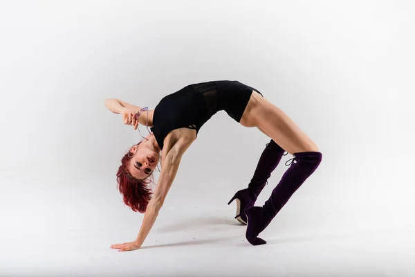 Young Beautiful Flexible Female Black Jumpsuit High Heels Posing Dance — Stock Photo, Image
