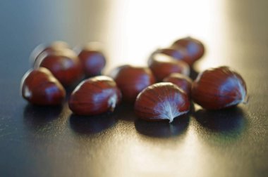 yumuşak bokeh ile tatlı kestane