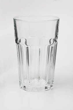 beyaz arka plan üzerinde cam