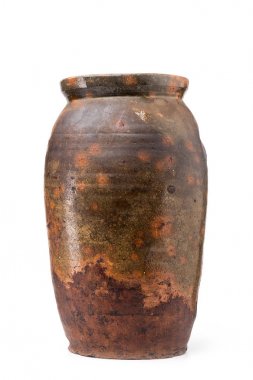 Beyaz arkaplanda çömlek