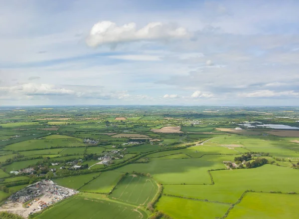 日当たりの良い雰囲気の中でアイルランド上空中風景 — ストック写真