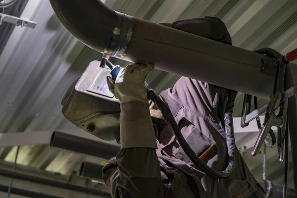 Low Angle View Showing Welder Work — Stock Photo, Image