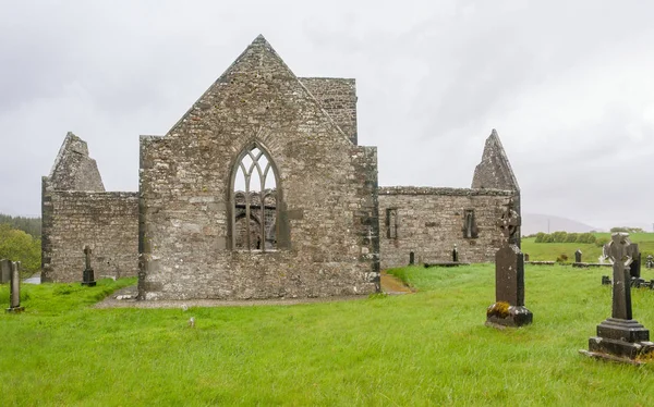 Een Oude Kerkruïne Kerkhof Gezien Connemara Een Regio Ierland — Stockfoto