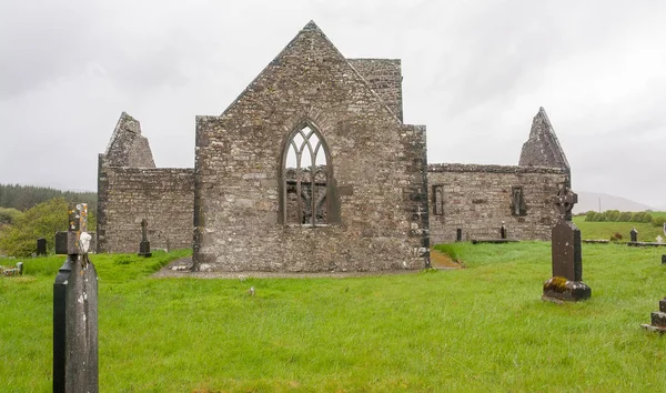 Een Oude Kerkruïne Kerkhof Gezien Connemara Een Regio Ierland — Stockfoto