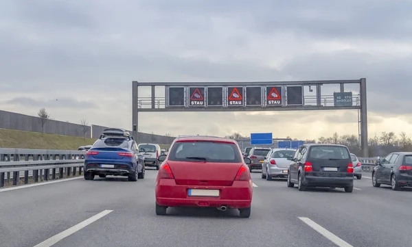 Sceneria Autostrady Czasie Wieczoru Południowych Niemczech — Zdjęcie stockowe