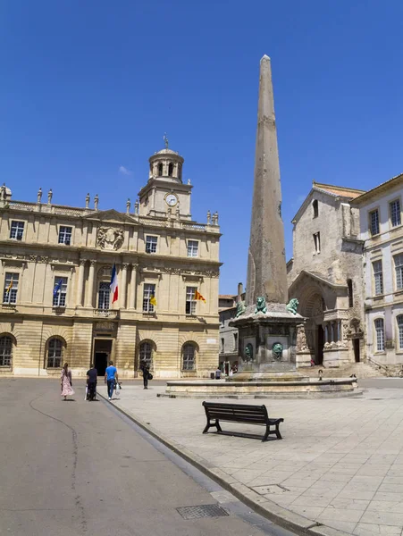 Zonnig Stadsaanzicht Van Arles Provence Gebied Zuid Frankrijk — Stockfoto