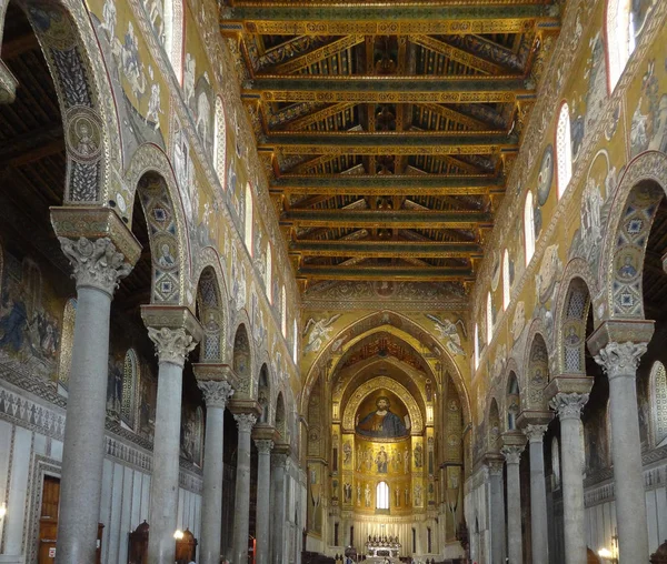 Interior da Catedral de Monreale — Fotografia de Stock