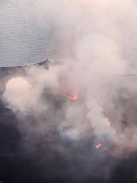 Cratera no Monte Stromboli — Fotografia de Stock